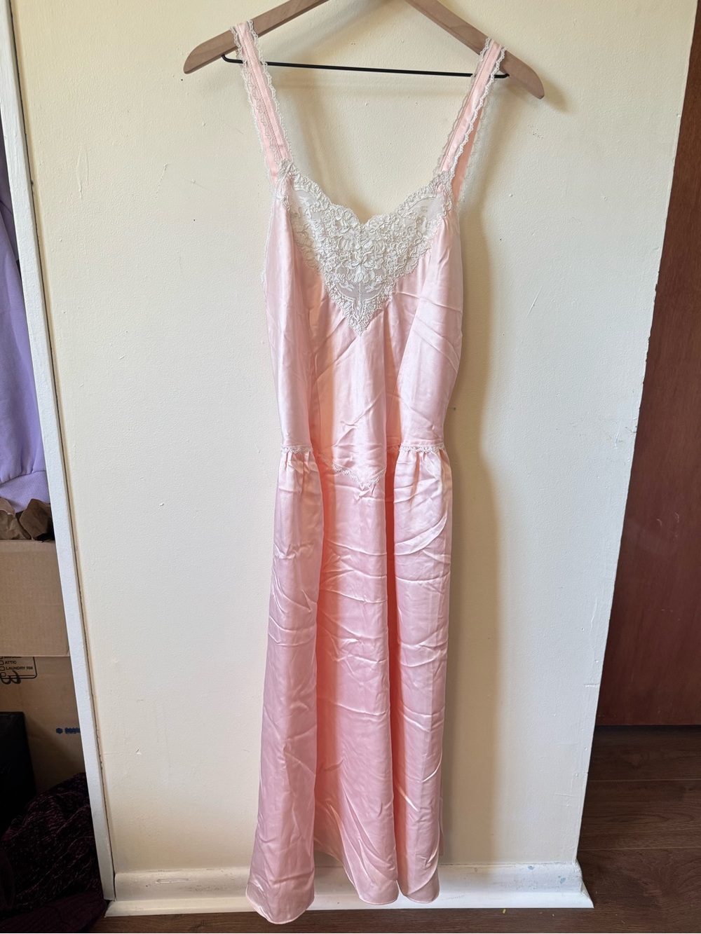 Victoria Secret Gold Label Soft Pink Smooth Slip Nightgown White Lace Neckline